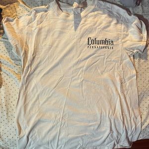 Tan/Cream color T-Shirt from Columbia PA Size Small from the brand Gildan